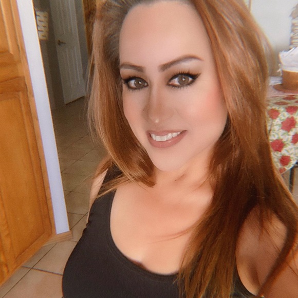 Meet your Posher, Edwina - Picture 1 of 1